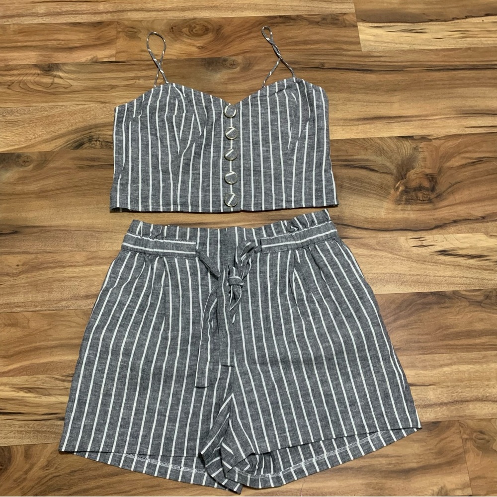 Express Gray and White Striped Set